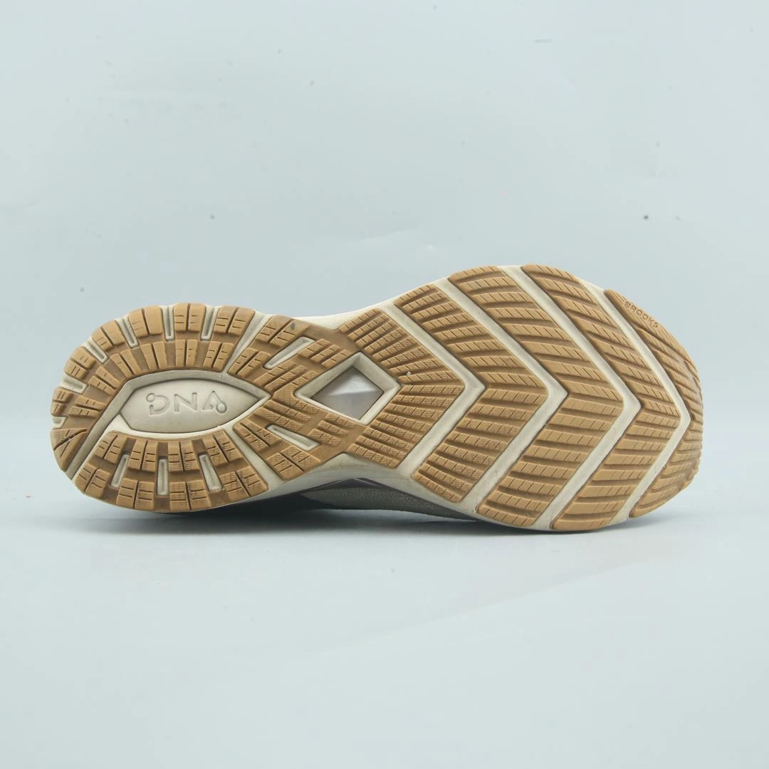 BROOKS RICOCHET lightweight running shoe photos