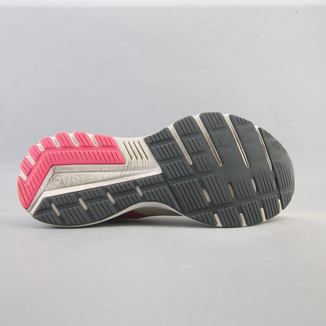 BROOKS SIGNAL 3 Brooks running footwear shots