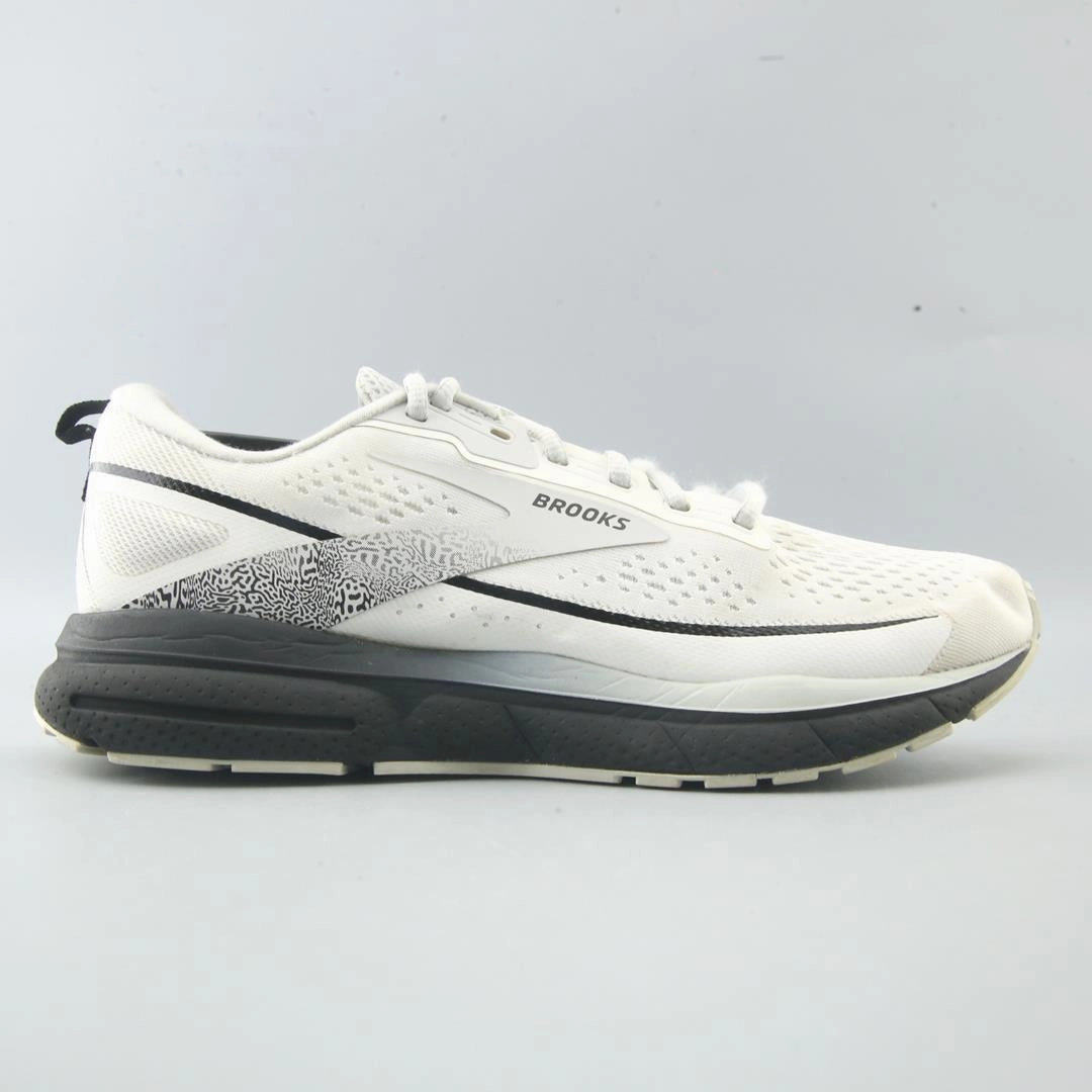 BROOKS TRACE 3 Brooks trainer design images