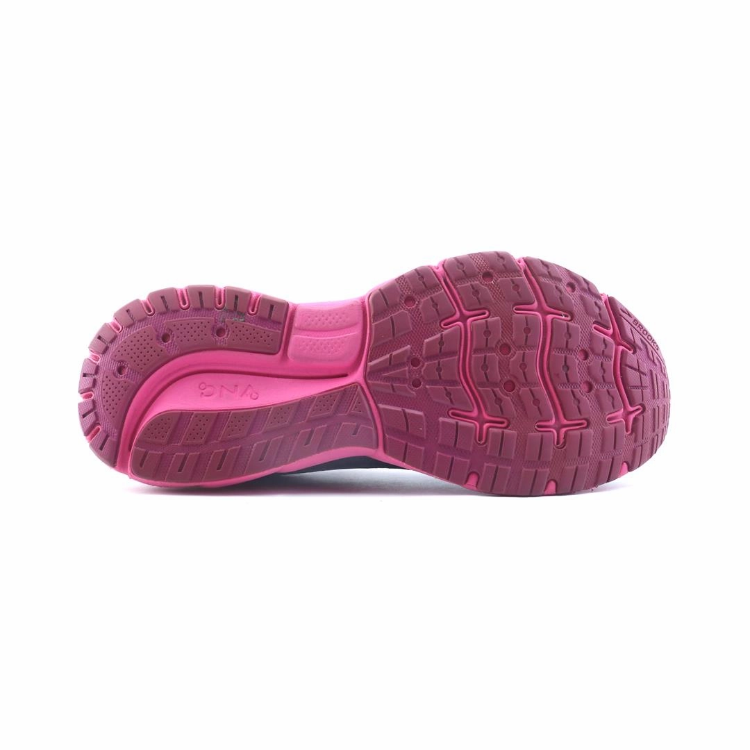 BROOKS TRACE Brooks trainer design images