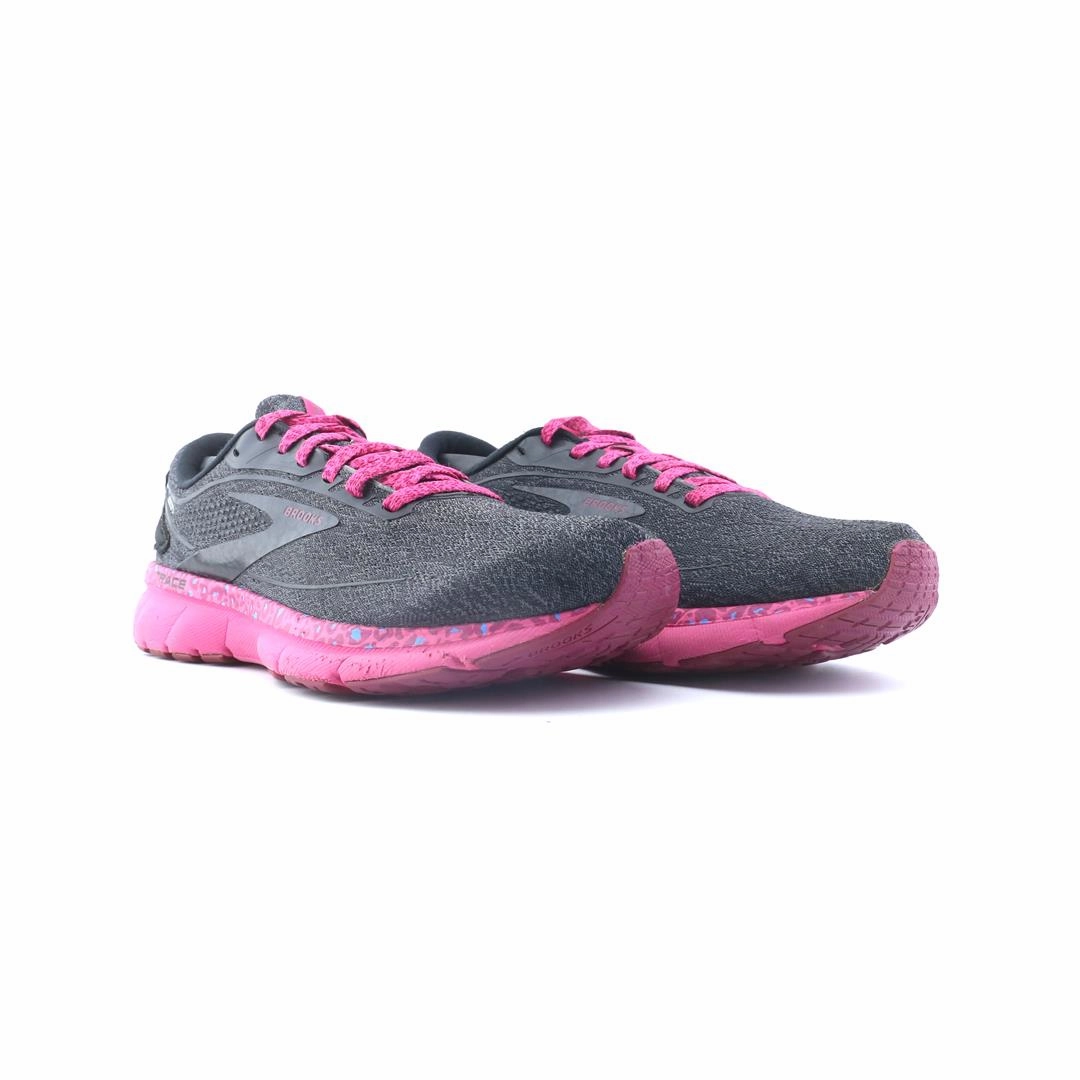 BROOKS TRACE Brooks trainer design images