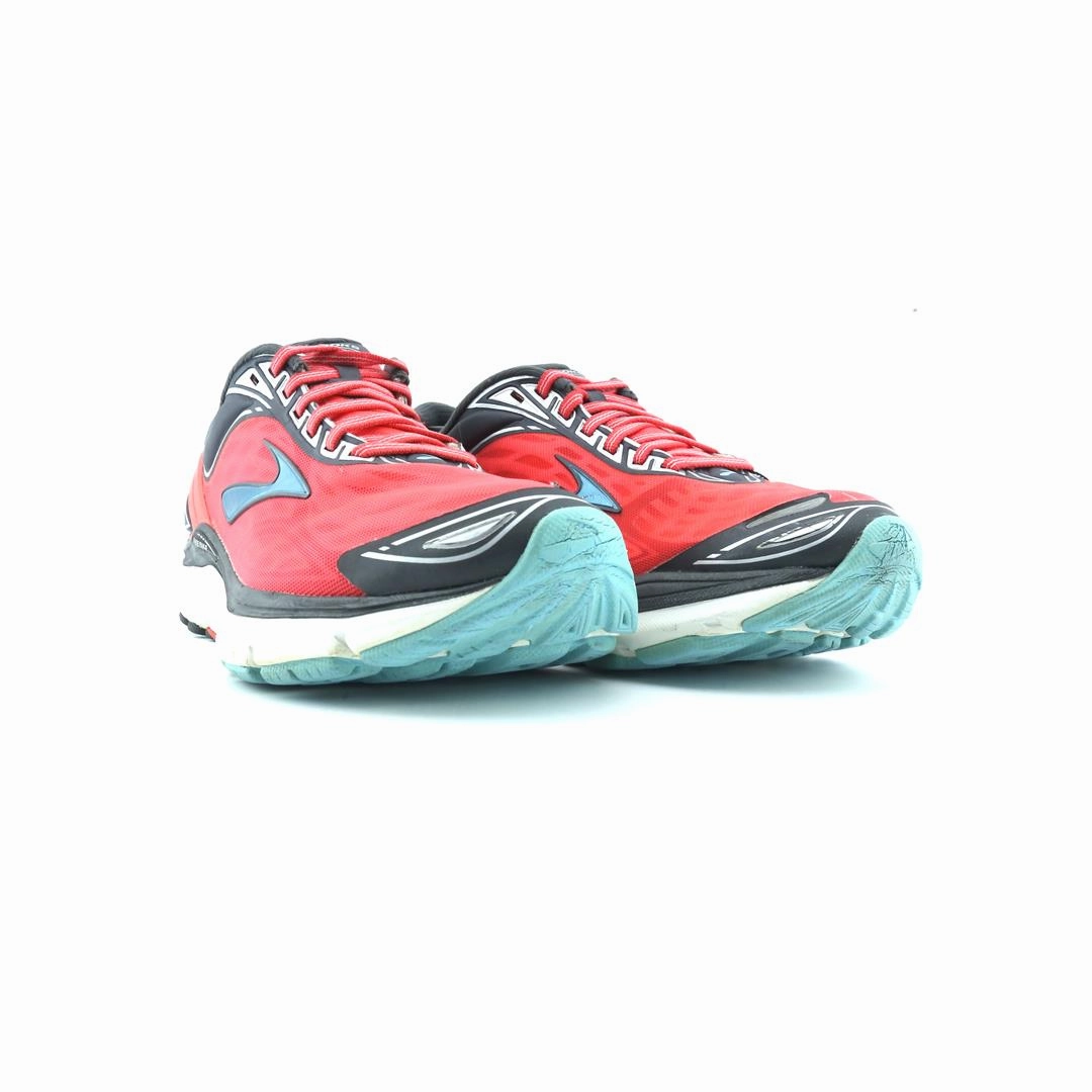 BROOKS TRANSCEND 3 performance running shoe visuals