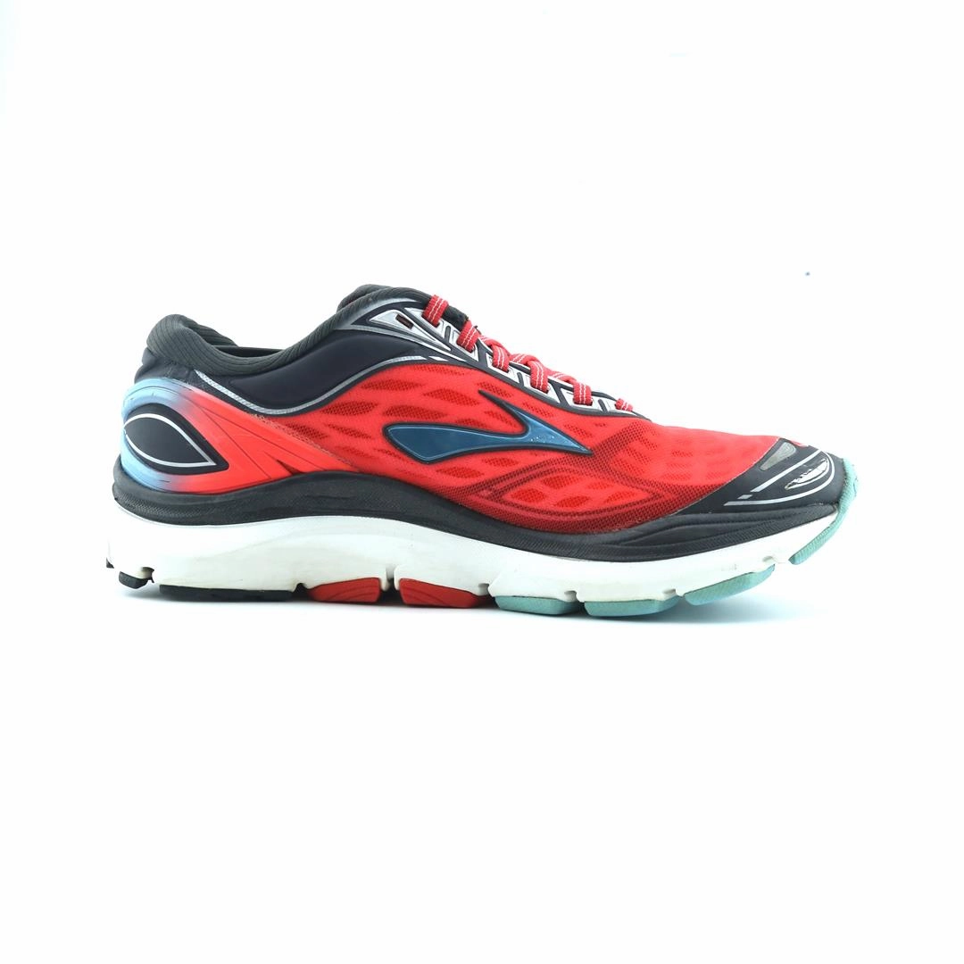 BROOKS TRANSCEND 3 performance running shoe visuals