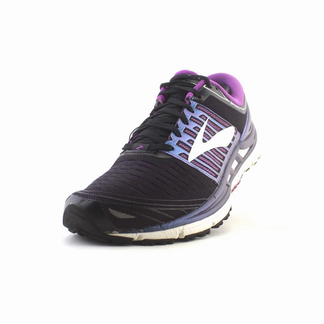 BROOKS TRANSCEND 5 Brooks running footwear shots