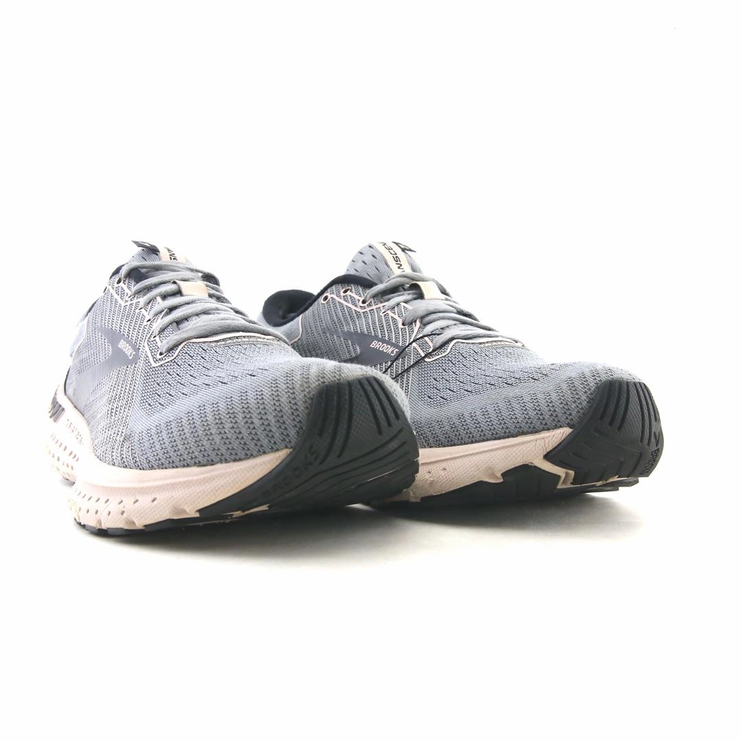 BROOKS TRANSCEND 7 Brooks running footwear shots