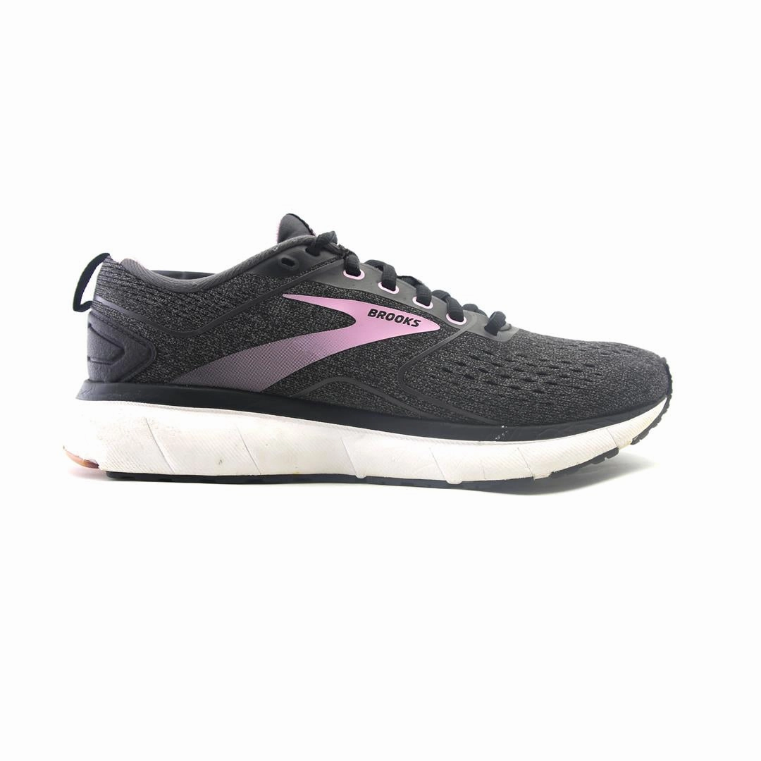 BROOKS TRANSMIT 3 athletic Brooks shoe snapshots