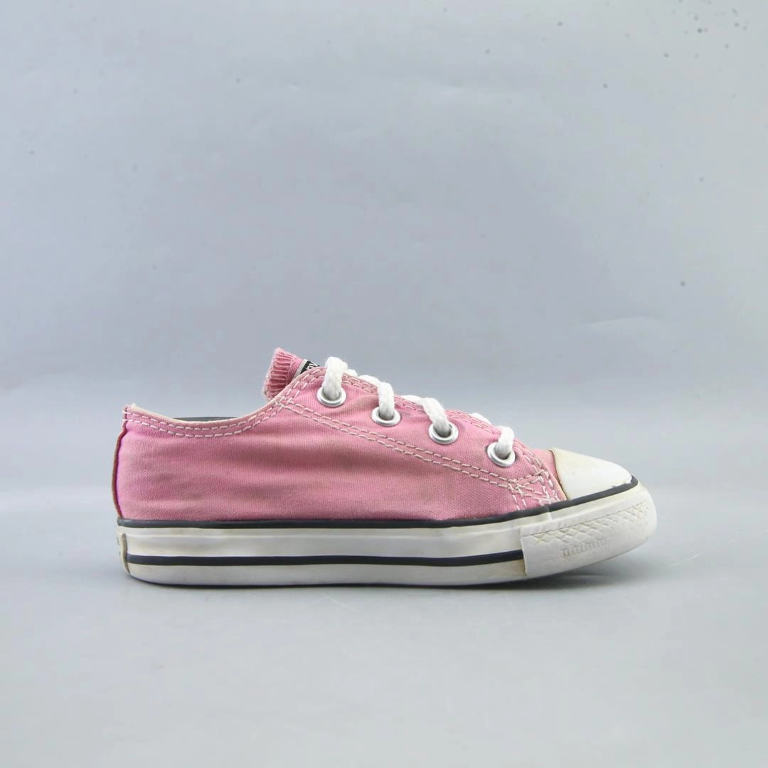 CONVERSE ALL STAR vintage Converse footwear looks