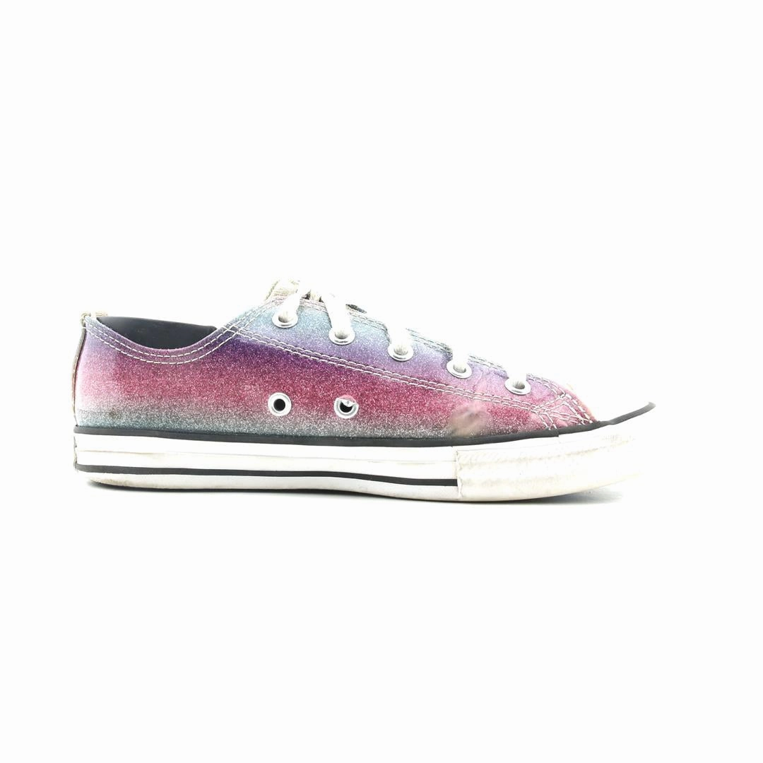 CONVERSE ALL STAR vintage Converse footwear looks