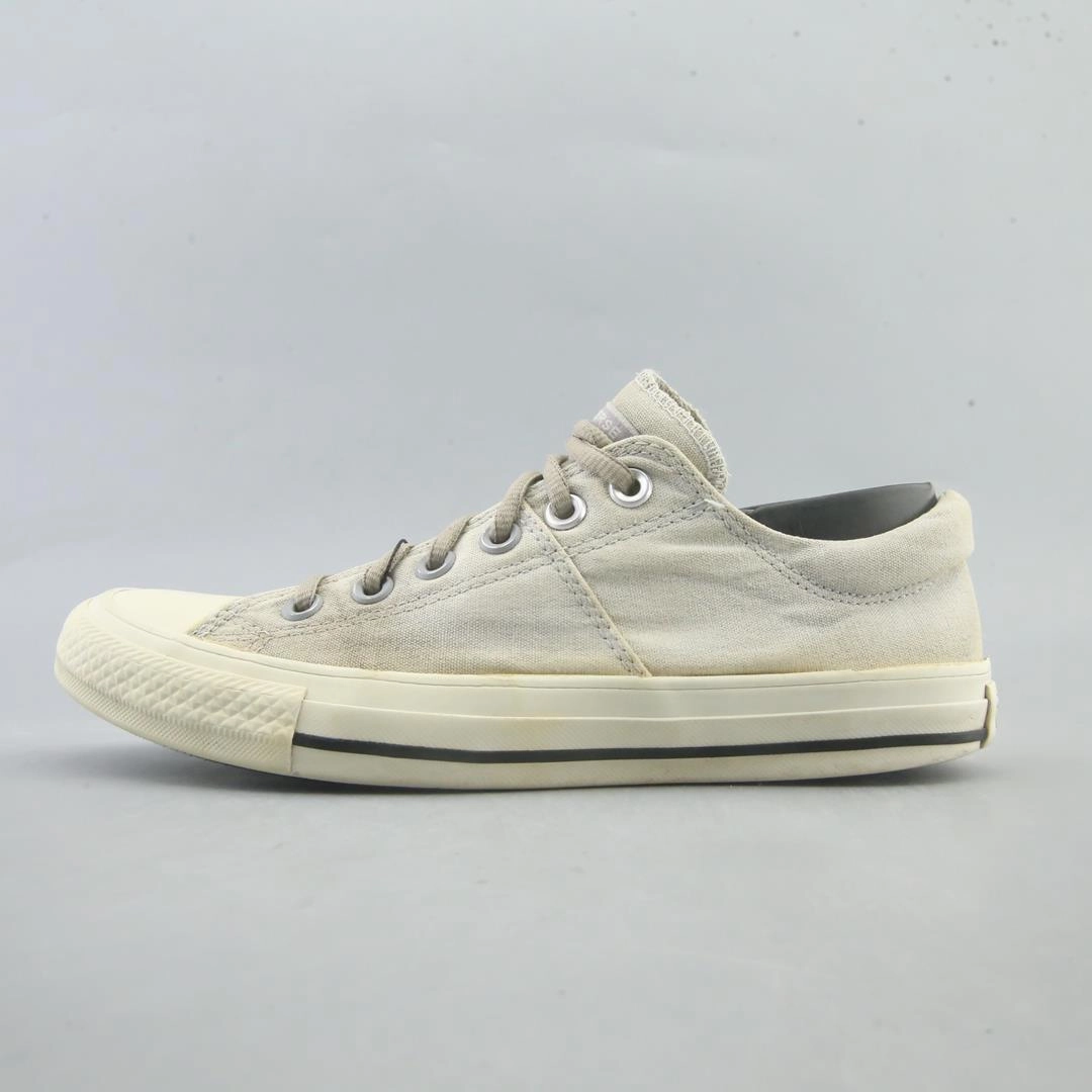 CONVERSE ALL STAR Converse iconic footwear looks