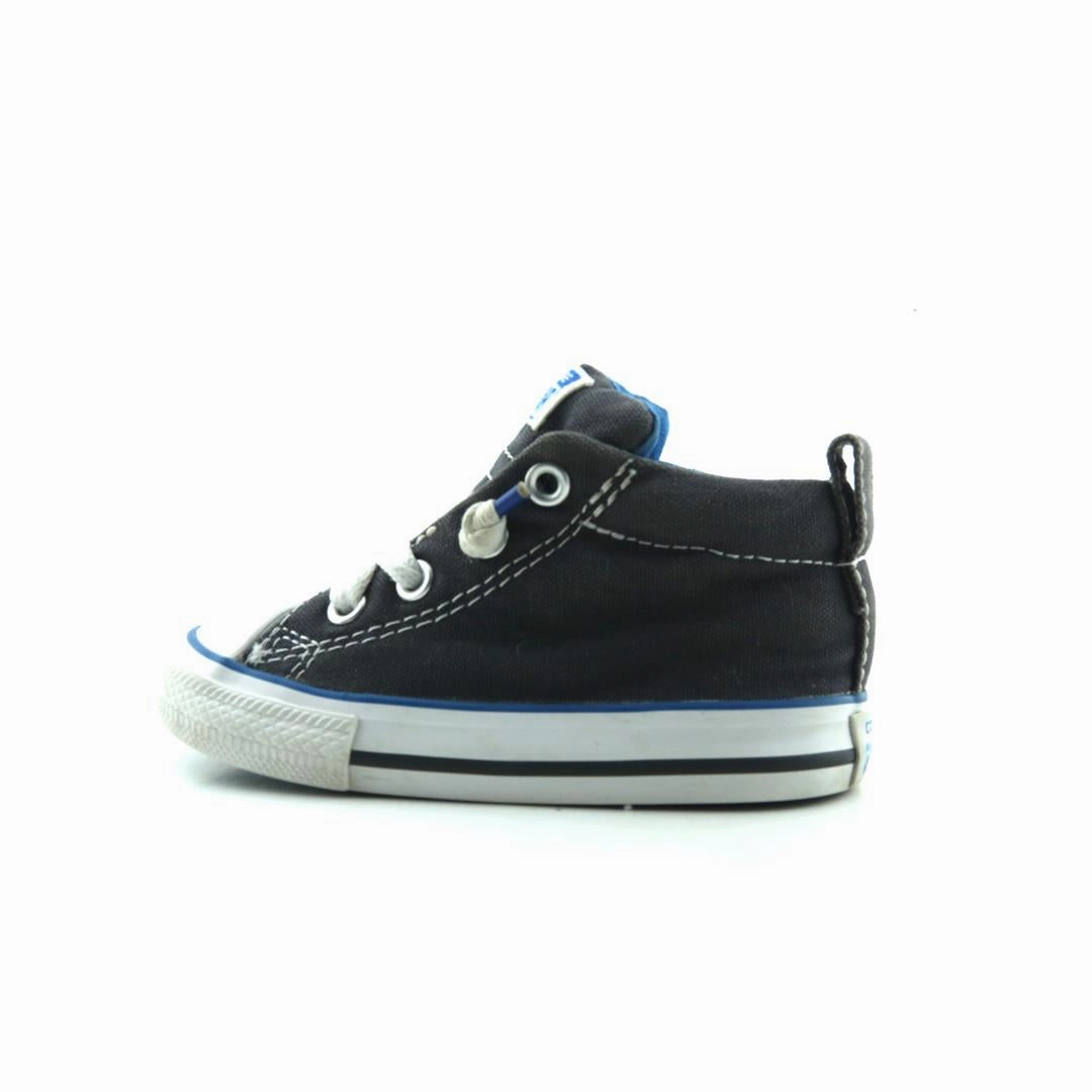 CONVERSE CHUCK TAYLOR ALL STAR CANVAS Converse retro sneaker designs