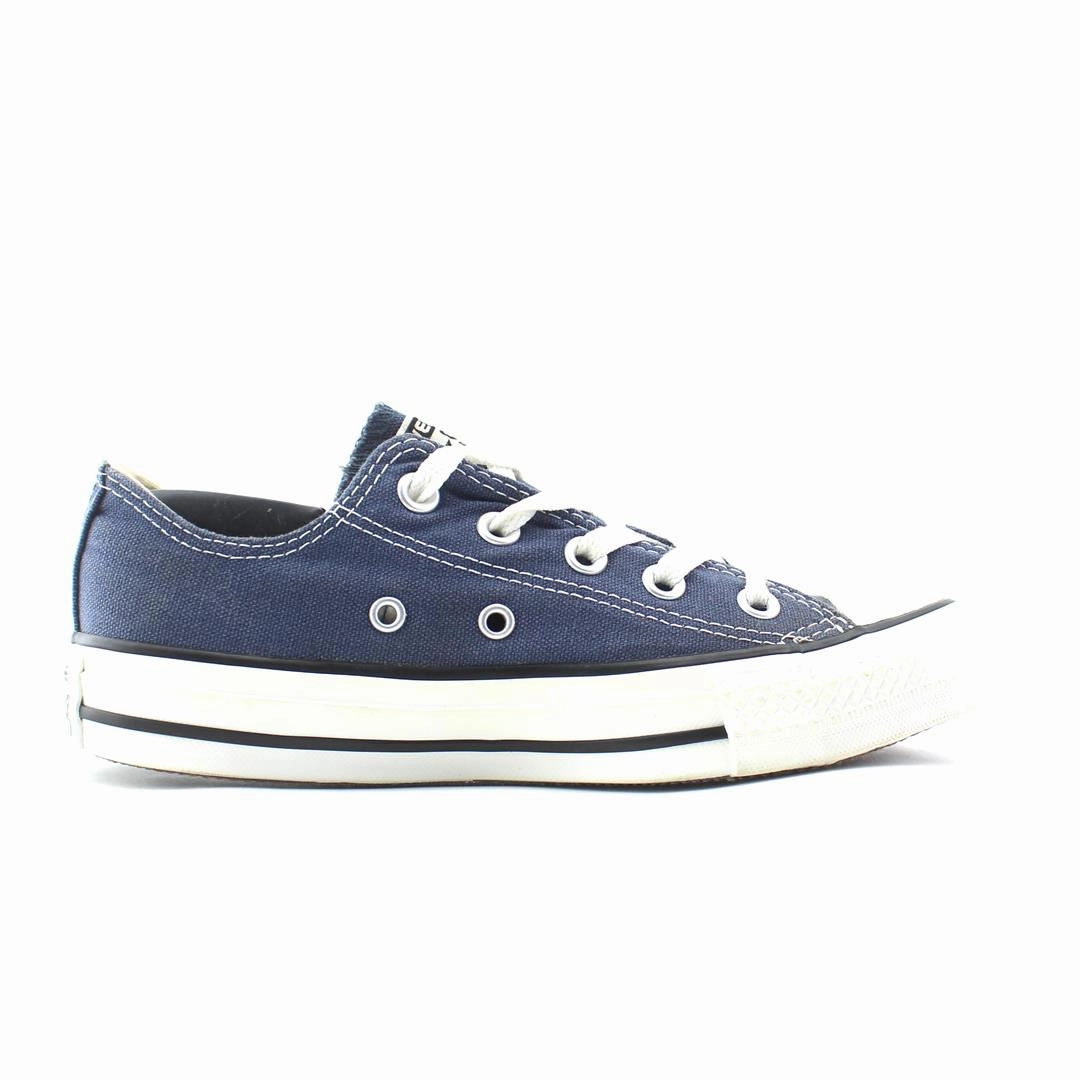 CONVERSE CHUCK TAYLOR ALL STAR CANVAS vintage Converse footwear looks
