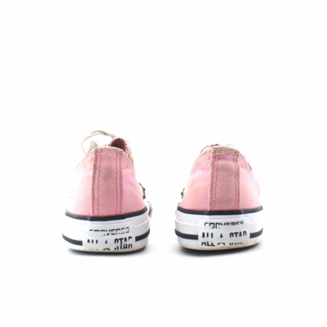 CONVERSE CHUCK TAYLOR ALL STAR CANVAS vintage Converse footwear looks