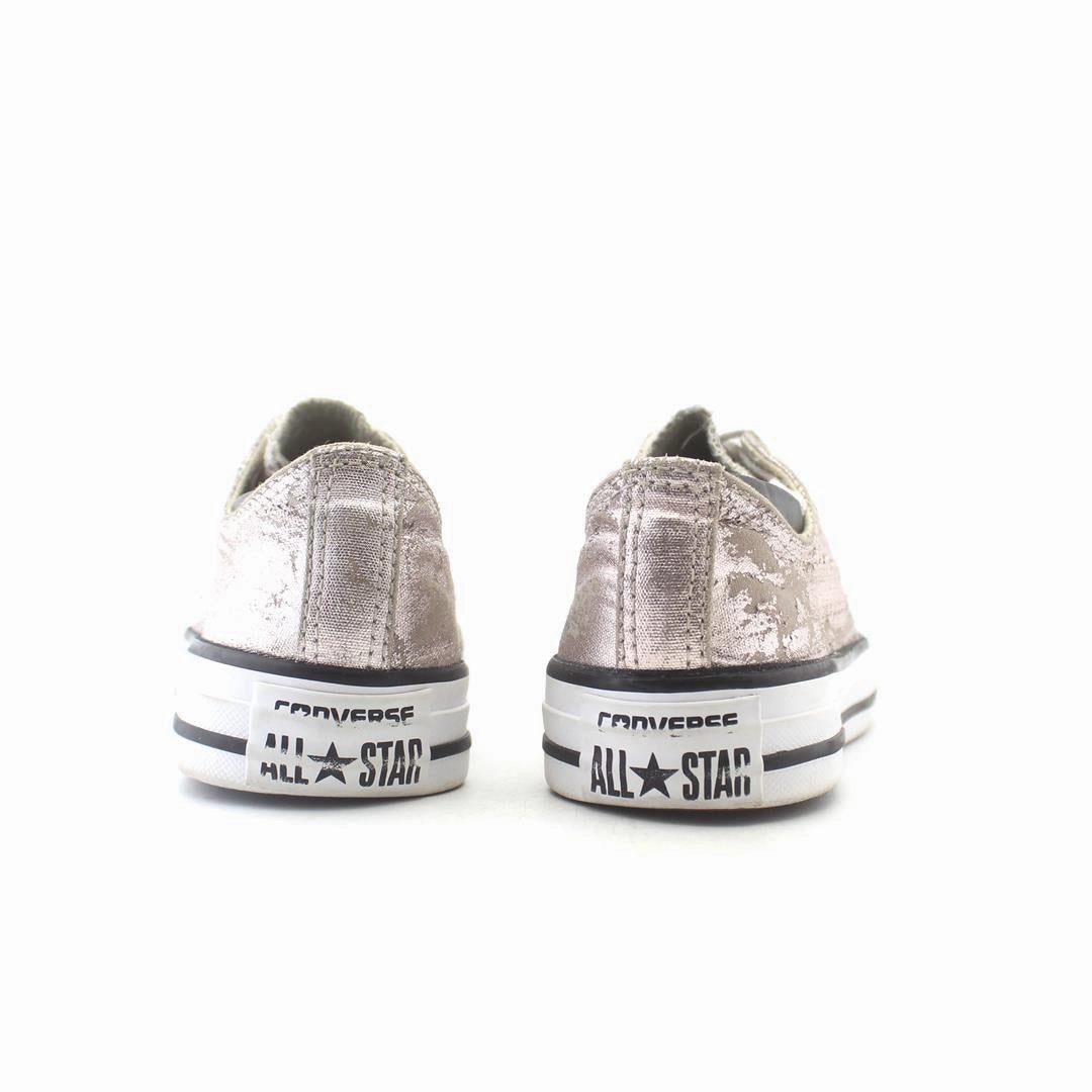 CONVERSE CHUCK TAYLOR ALL STAR CANVAS vintage Converse footwear looks