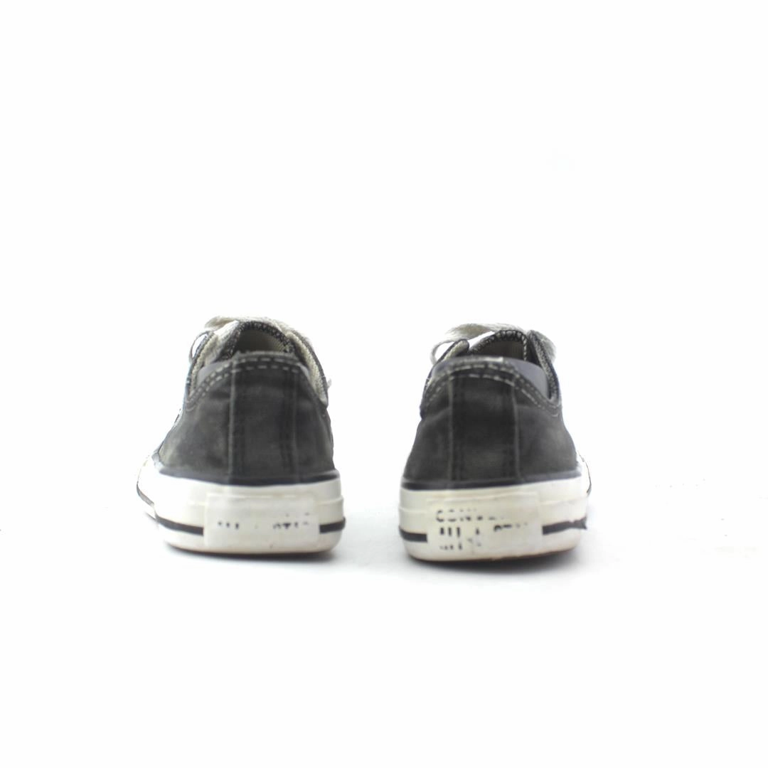 CONVERSE CHUCK TAYLOR ALL STAR CANVAS vintage Converse footwear looks