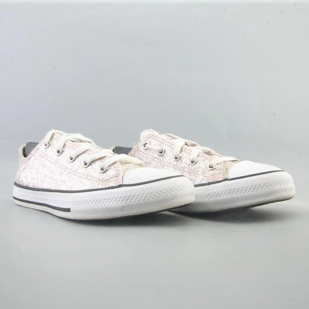 CONVERSE CHUCK TAYLOR ALL STAR CANVAS vintage Converse footwear looks