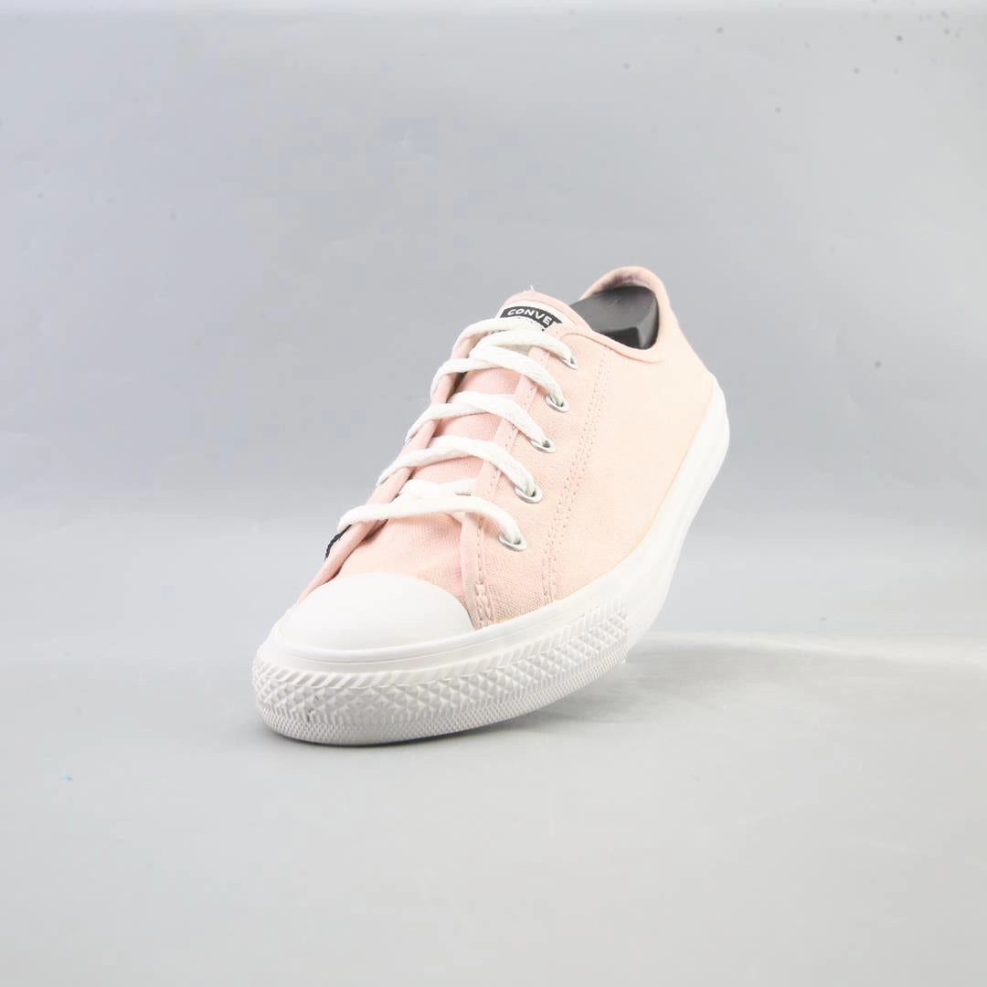 CONVERSE CHUCK TAYLOR ALL STAR CANVAS vintage Converse footwear looks