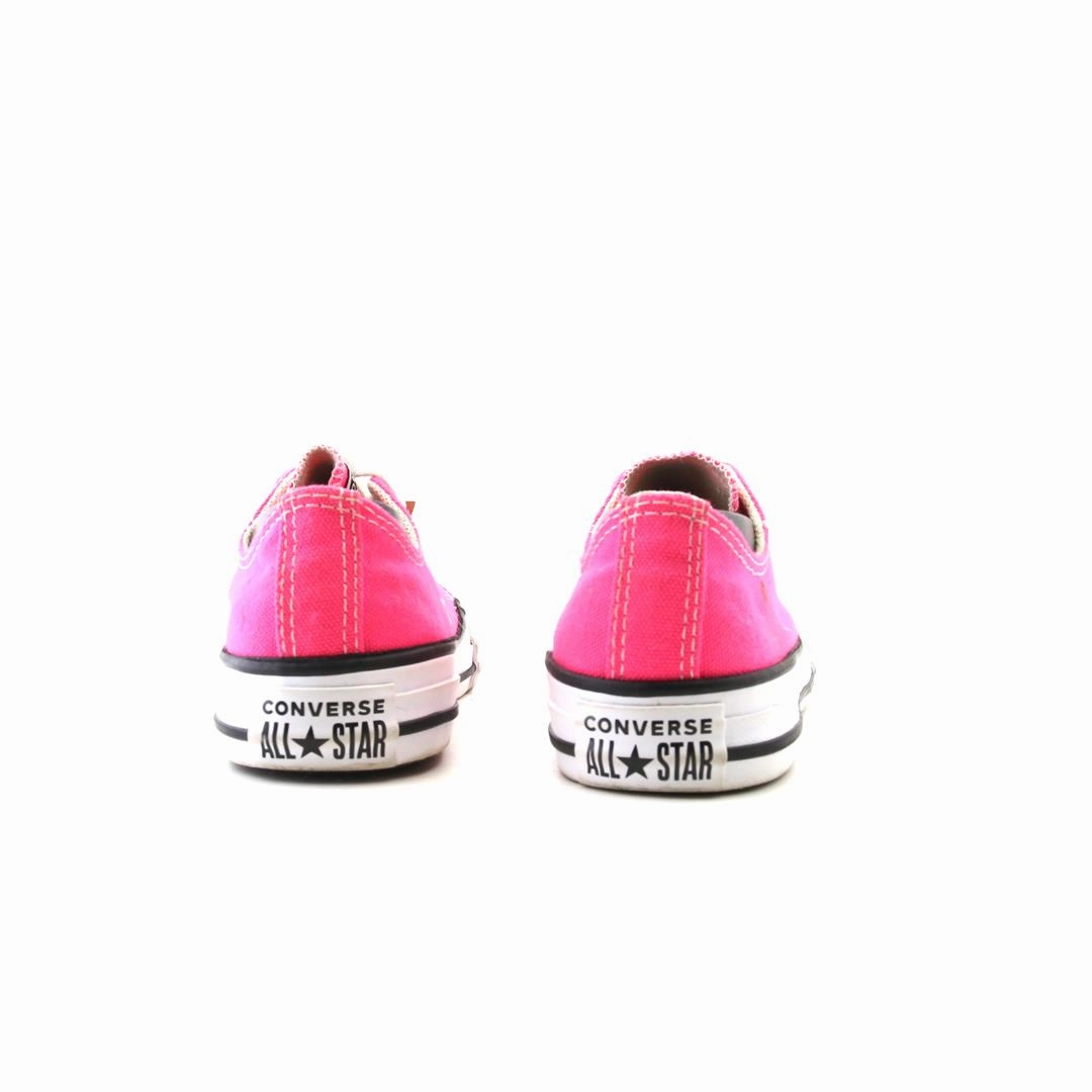 CONVERSE CHUCK TAYLOR ALL STAR CANVAS vintage Converse footwear looks