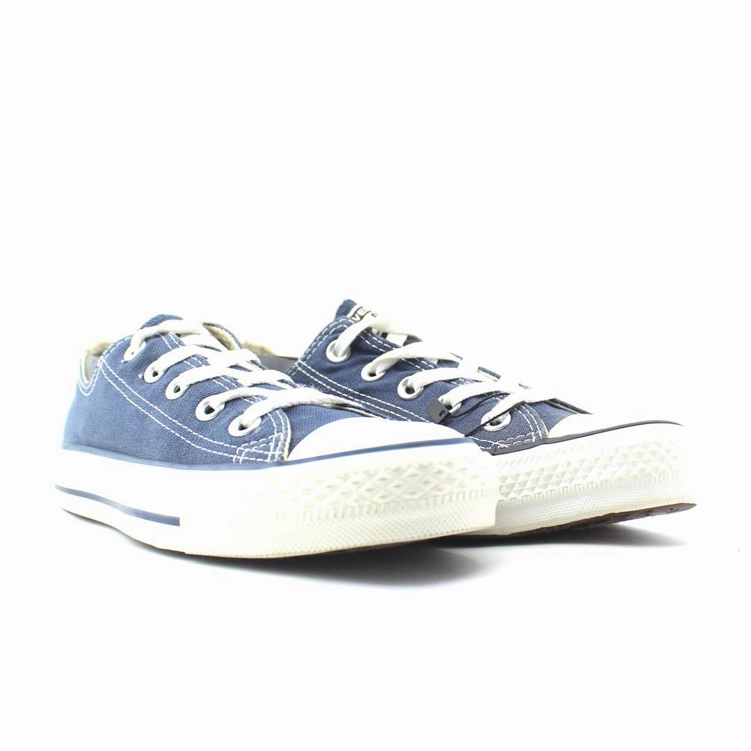CONVERSE CHUCK TAYLOR ALL STAR CANVAS vintage Converse footwear looks