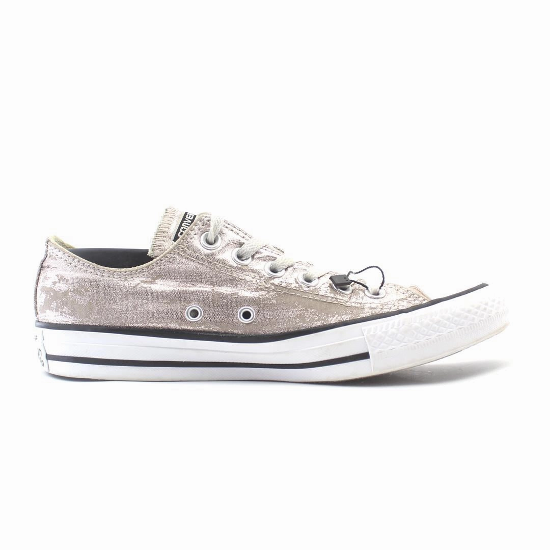 CONVERSE CHUCK TAYLOR ALL STAR CANVAS vintage Converse footwear looks