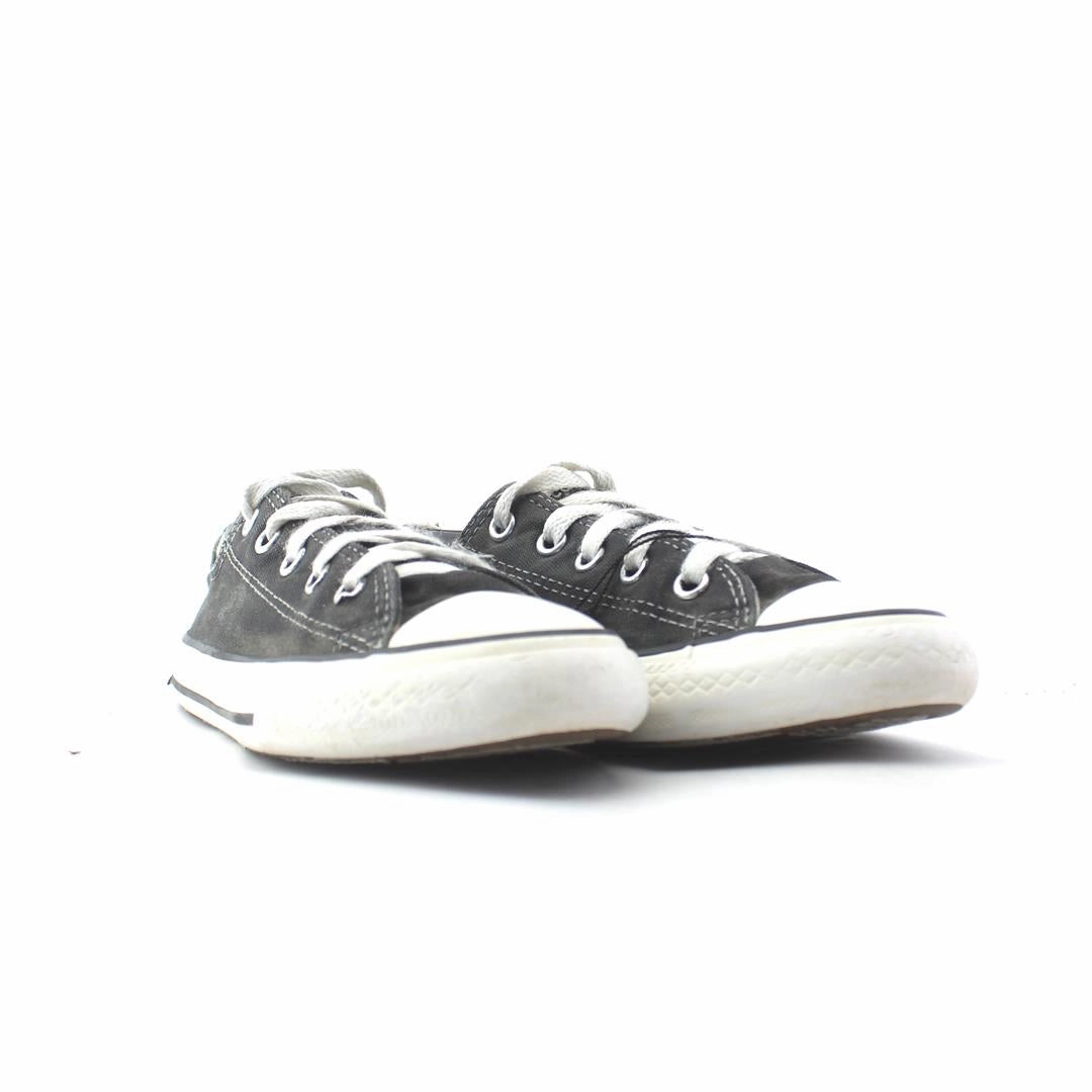 CONVERSE CHUCK TAYLOR ALL STAR CANVAS vintage Converse footwear looks