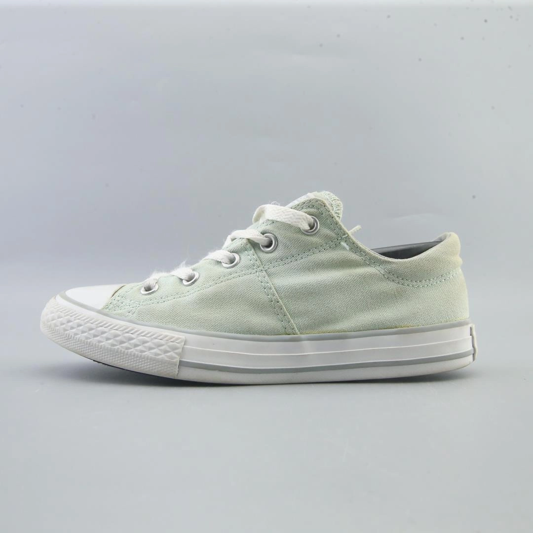 CONVERSE CHUCK TAYLOR ALL STAR CANVAS Converse iconic footwear looks
