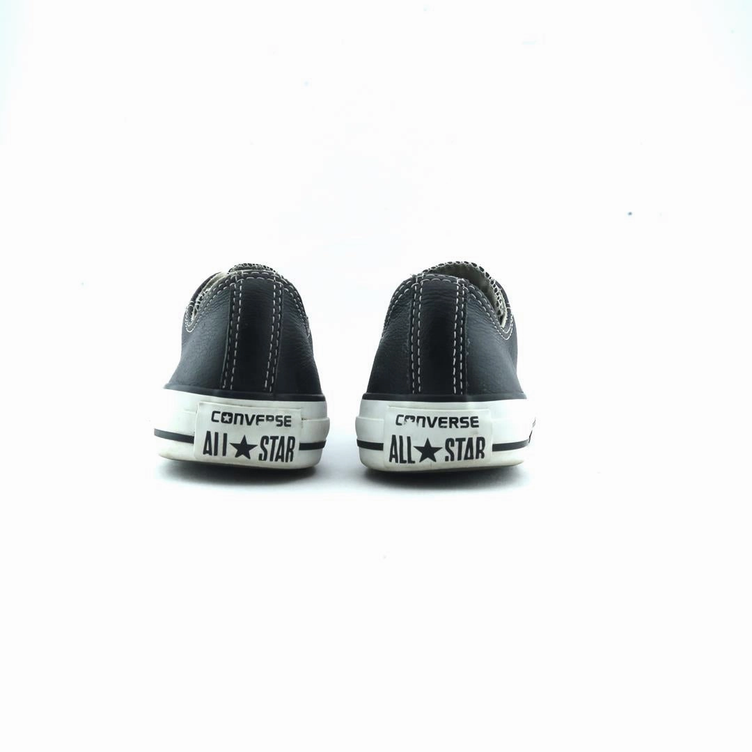CONVERSE CHUCK TAYLOR ALL STAR LEATHER retro Converse shoe angles