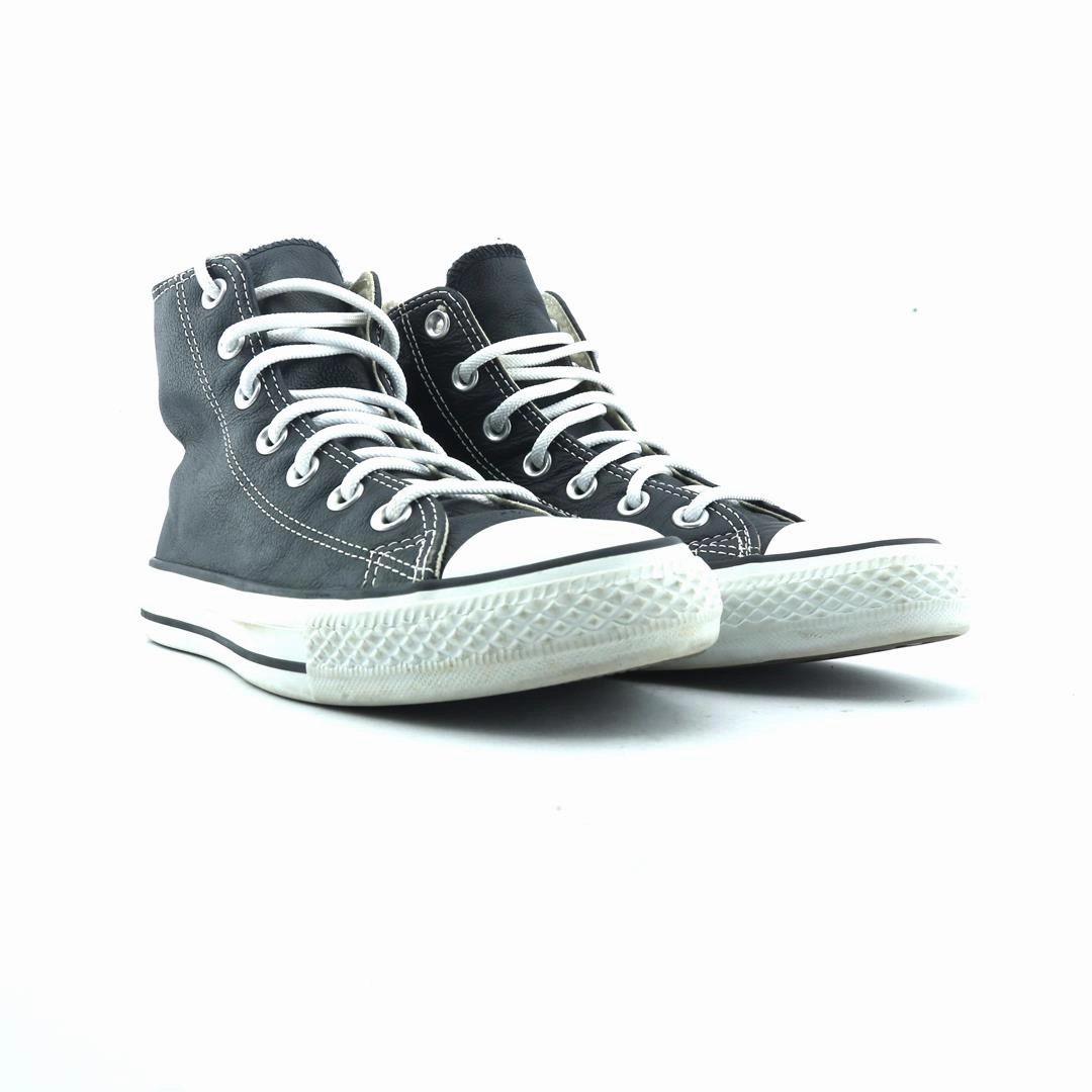 CONVERSE CHUCK TAYLOR ALL STAR LEATHER retro Converse shoe angles