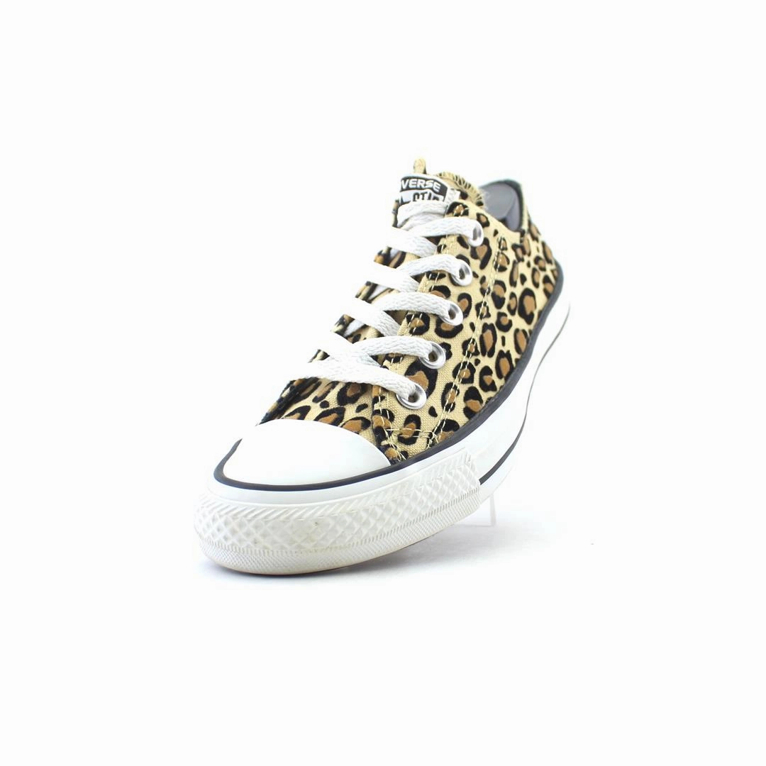 CONVERSE  CHUCK TAYLOR ALL STAR LEOPARD vintage Converse footwear looks