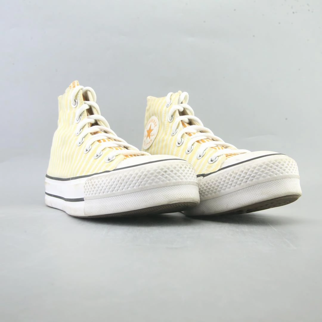 CONVERSE CHUCK TAYLOR ALL STAR LIFT PLATFORM vintage Converse footwear looks