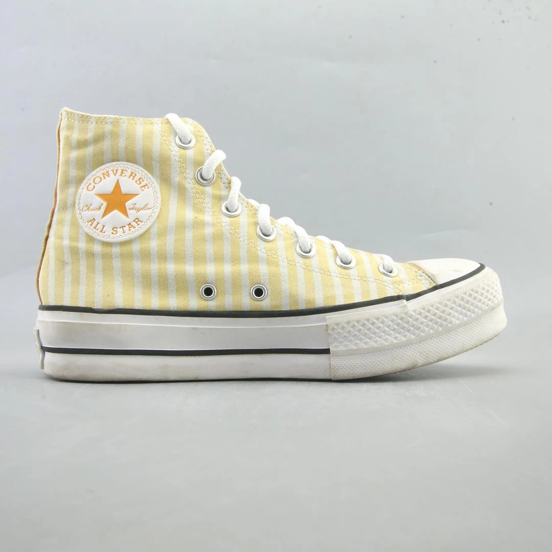 CONVERSE CHUCK TAYLOR ALL STAR LIFT PLATFORM vintage Converse footwear looks