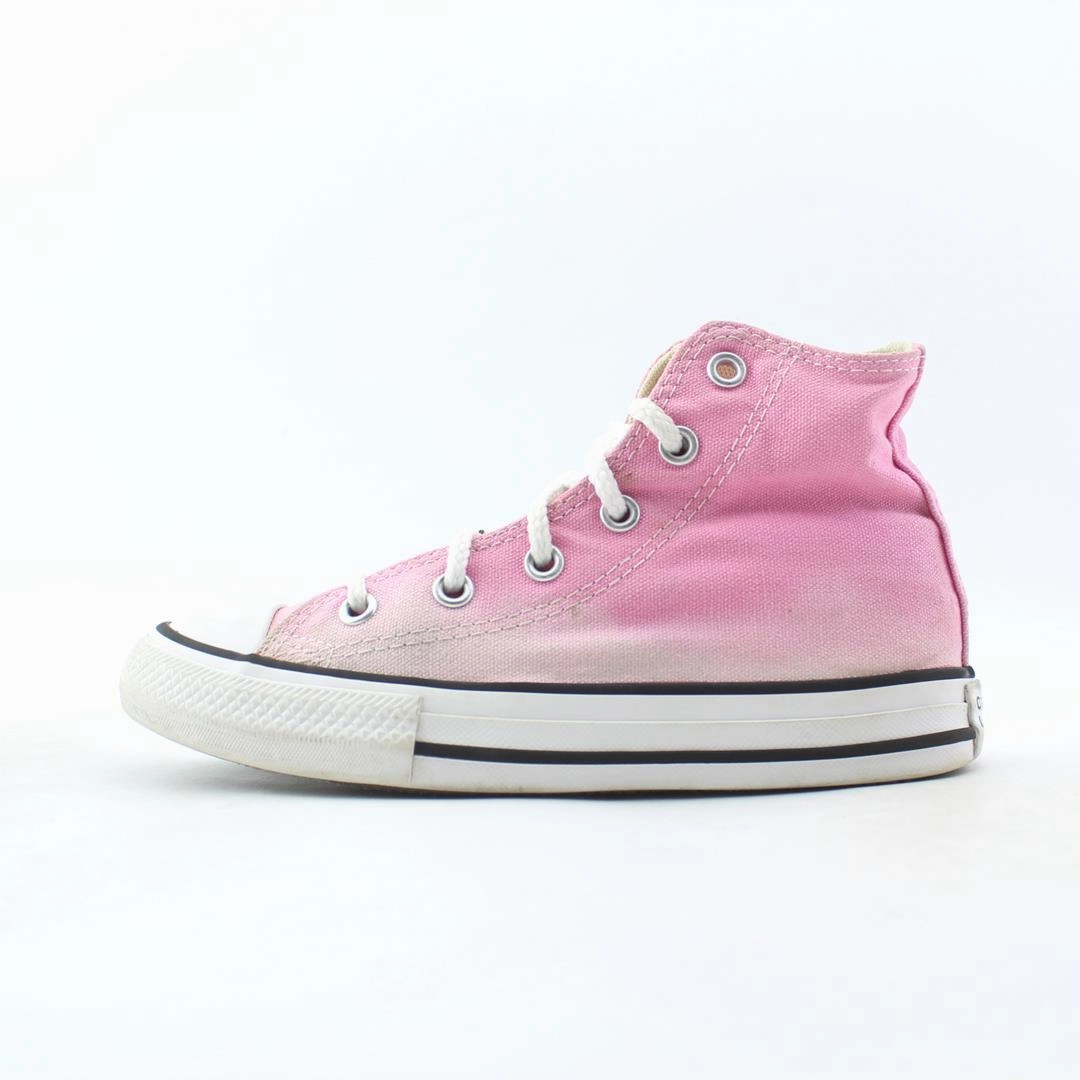 CONVERSE CHUCK TAYLOR ALL STAR Converse iconic footwear looks