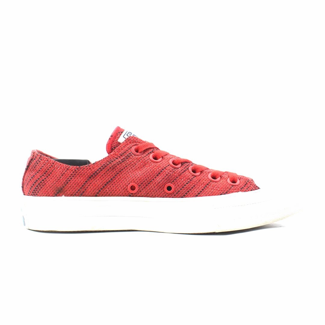 CONVERSE CHUCK TAYLOR ALL STAR vintage Converse footwear looks