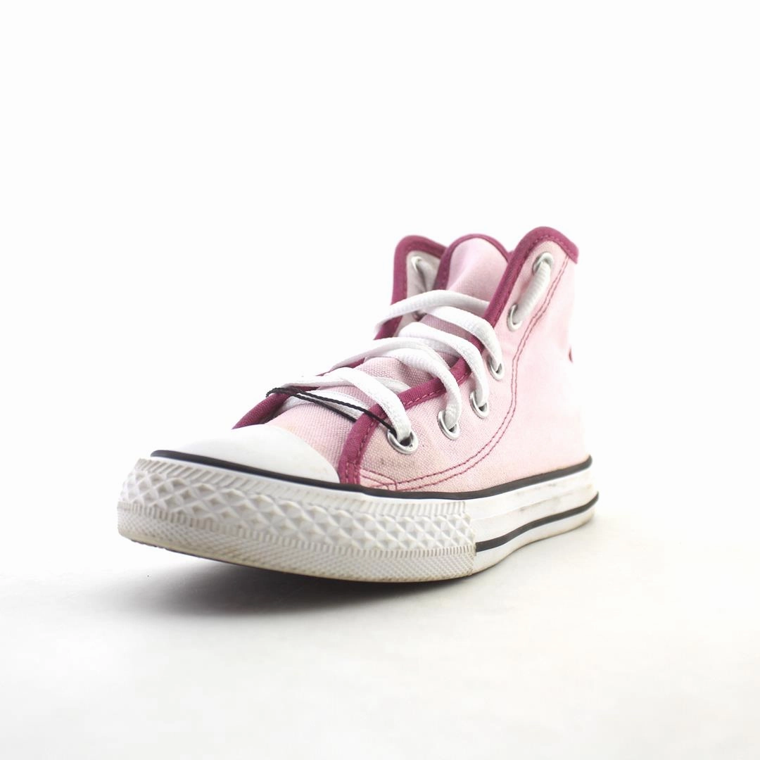 CONVERSE CHUCK TAYLOR ALL STAR vintage Converse footwear looks