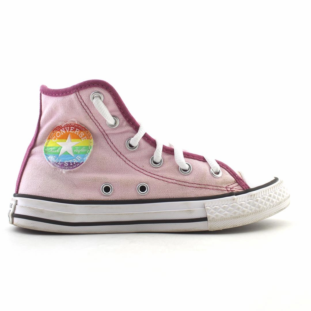 CONVERSE CHUCK TAYLOR ALL STAR vintage Converse footwear looks