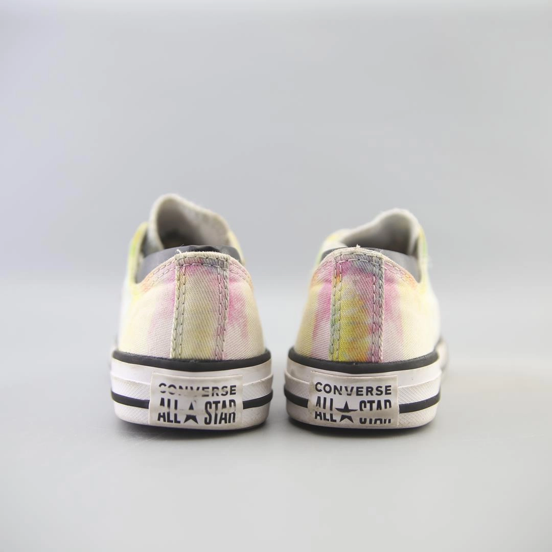 CONVERSE CHUCK TAYLOR ALL STAR vintage Converse footwear looks