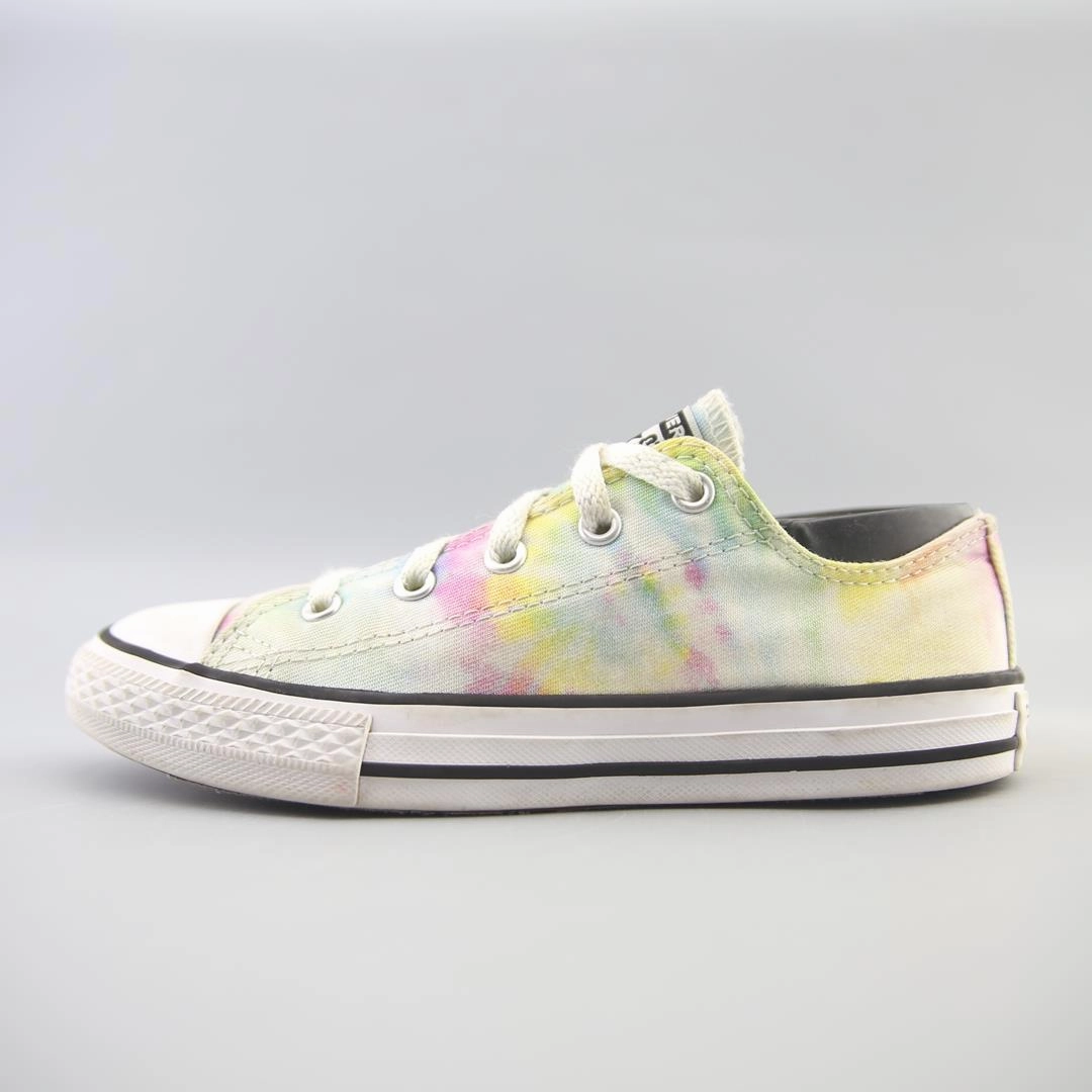 CONVERSE CHUCK TAYLOR ALL STAR Converse iconic footwear looks