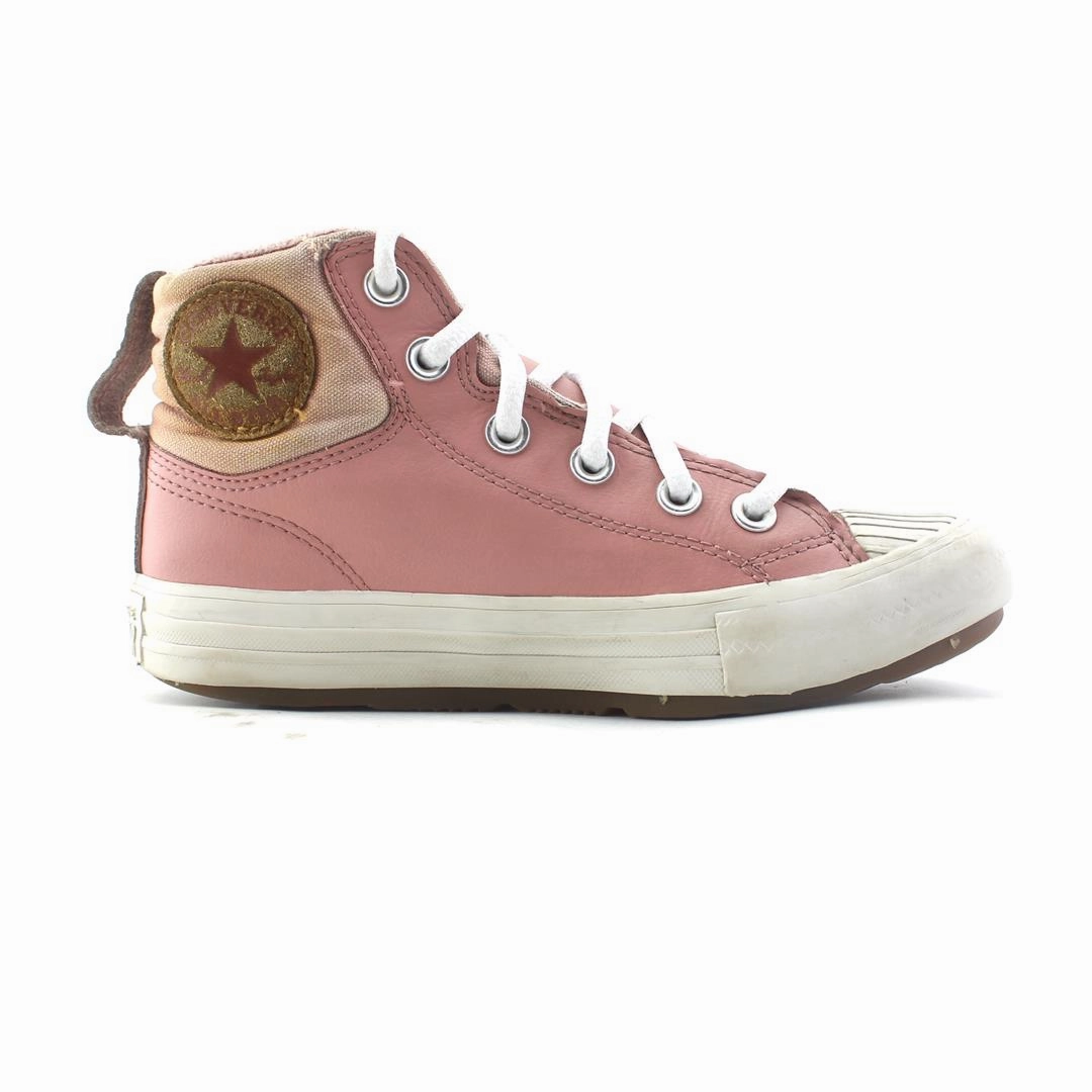 CONVERSE CHUCK TAYLOR ALL STAR vintage Converse footwear looks