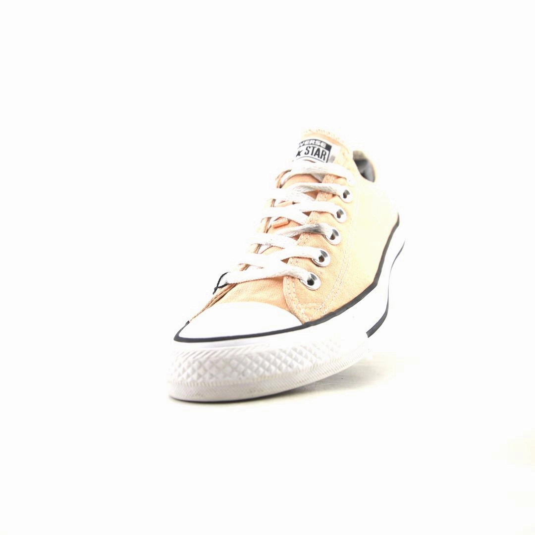 CONVERSE CHUCK TAYLOR ALL STAR vintage Converse footwear looks