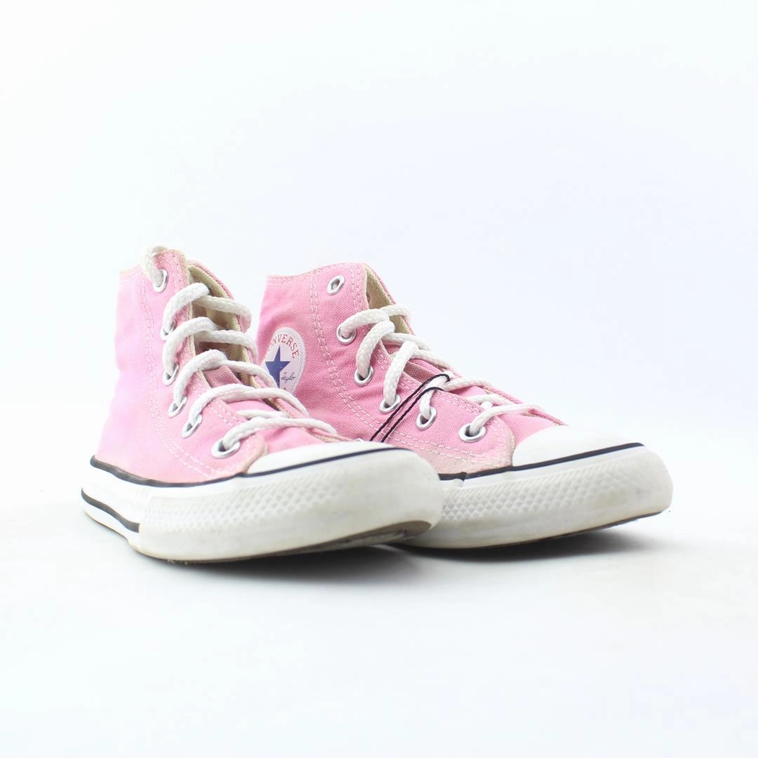 CONVERSE CHUCK TAYLOR ALL STAR vintage Converse footwear looks