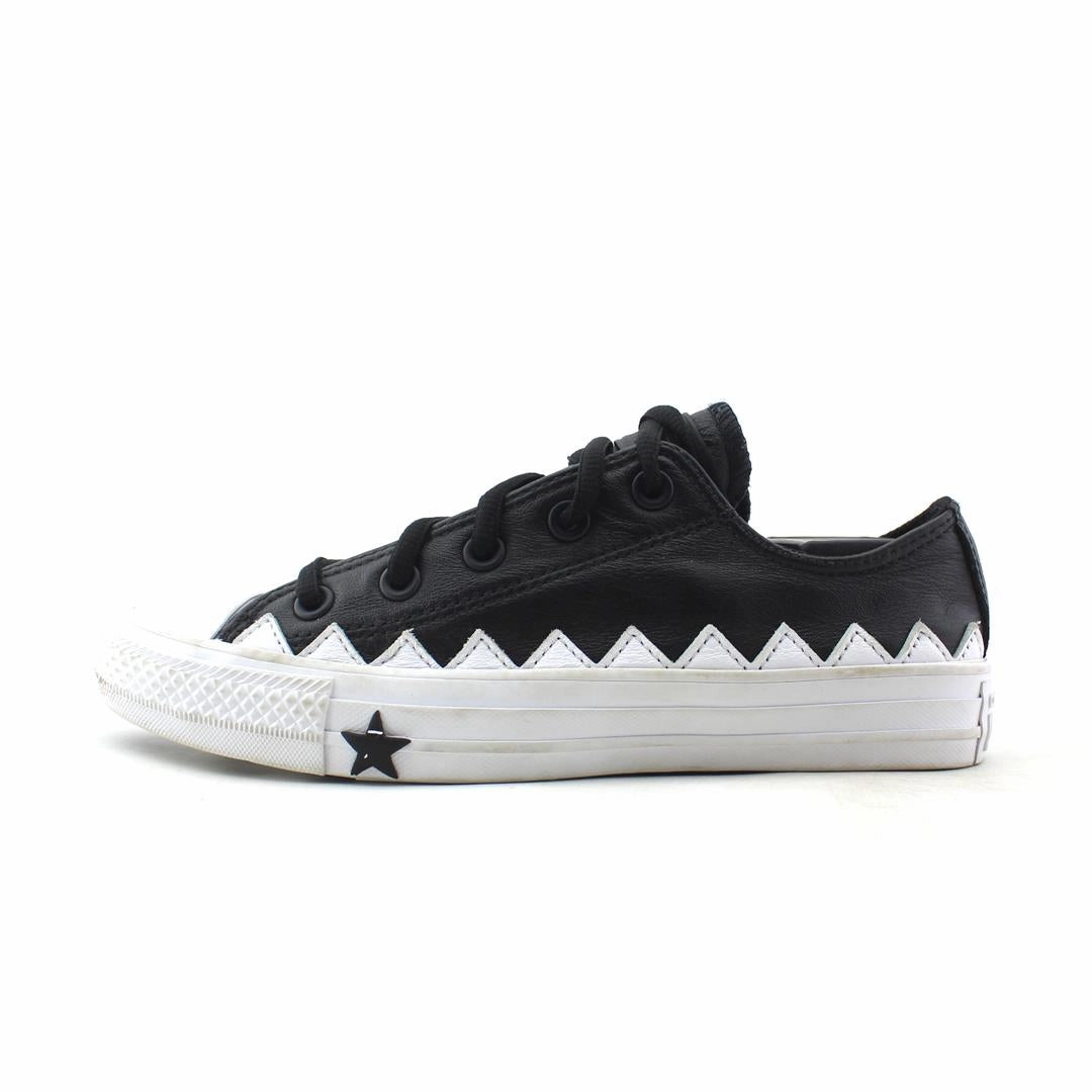 CONVERSE CHUCK TAYLOR ALL STAR Converse iconic footwear looks