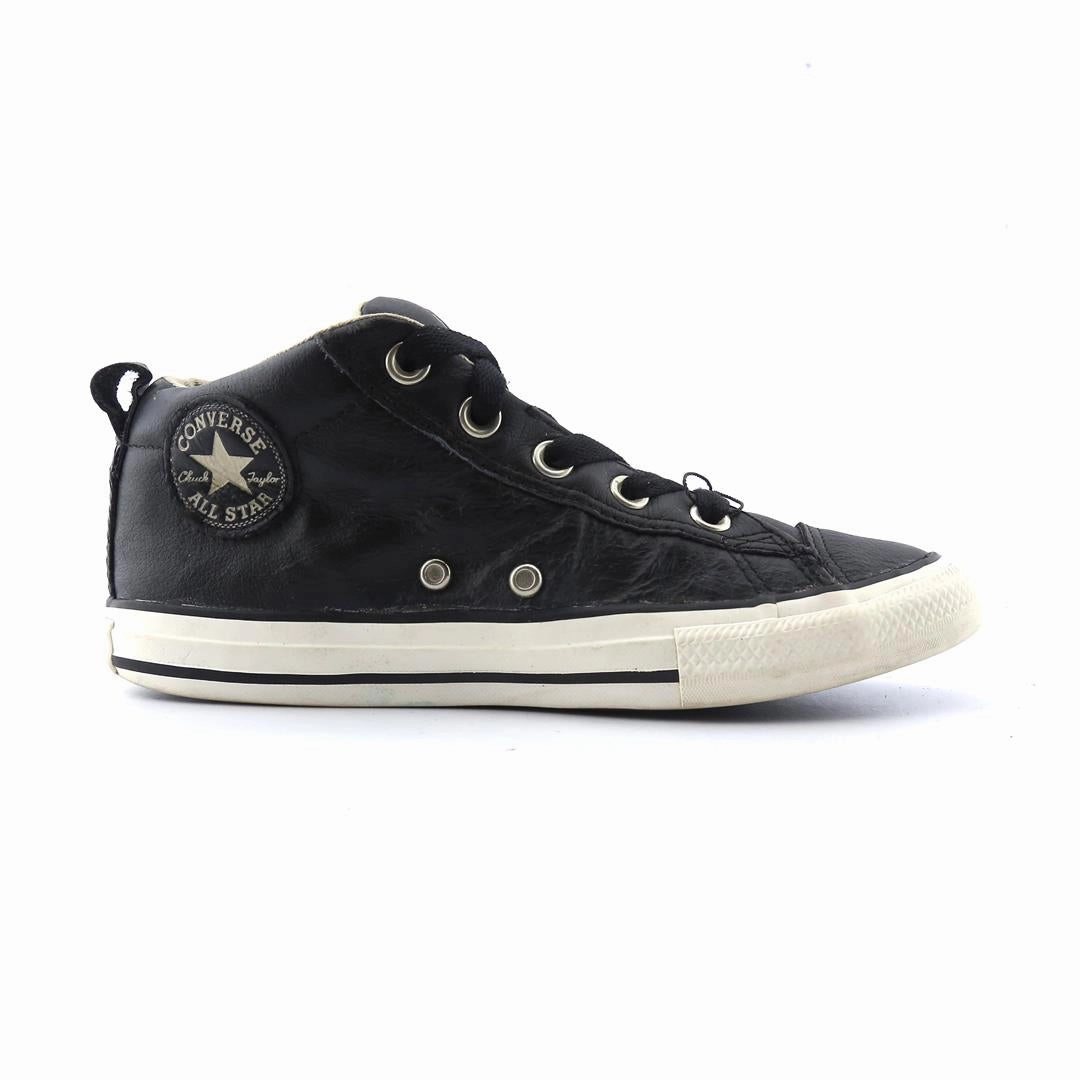 CONVERSE CHUCK TAYLOR ALL STAR vintage Converse footwear looks
