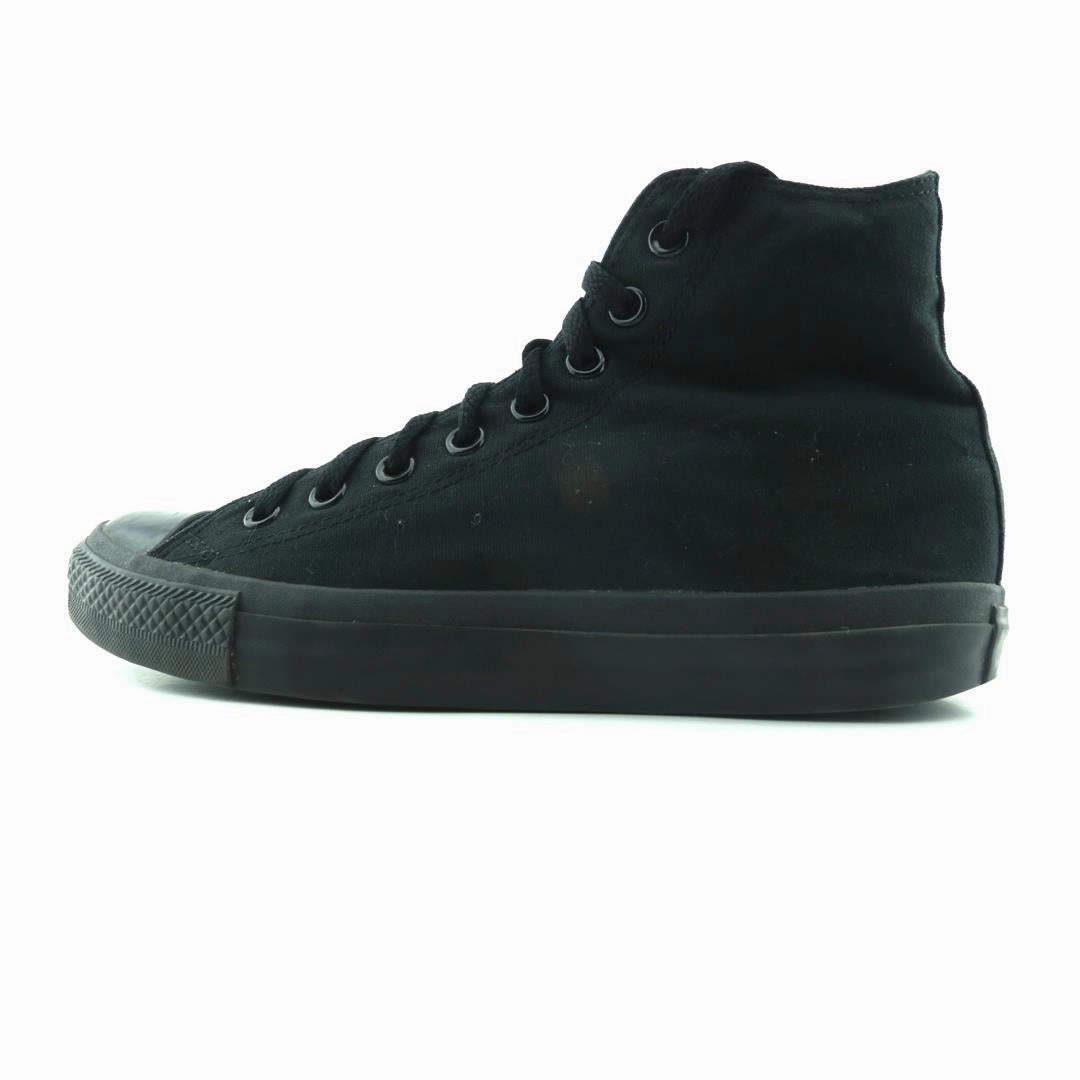 CONVERSE CHUCK TAYLOR Converse iconic footwear looks