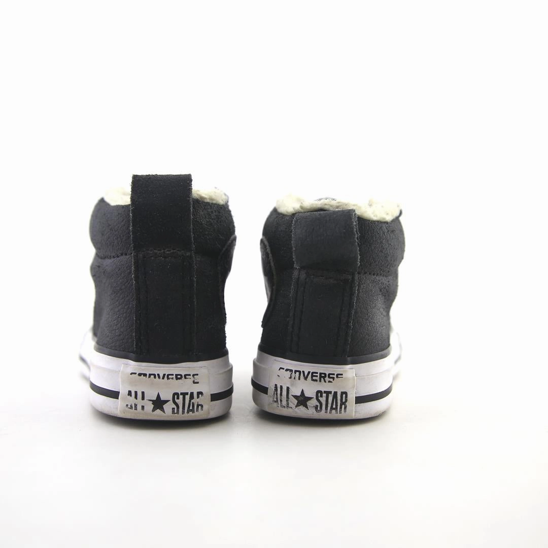 CONVERSE CHUCK TAYLOR vintage Converse footwear looks