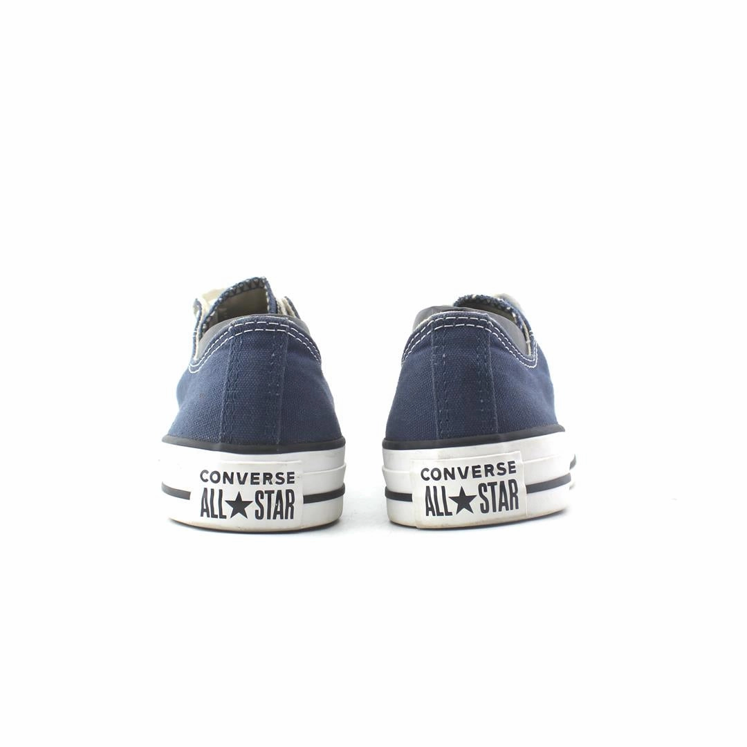 CONVERSE CHUCK TAYLR ALL STAR vintage Converse footwear looks