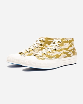 CONVERSE X UNDEFEATED CHUCK 70 MID - AMBERGREEN/ SEMOLINA/ EGRET Classic Chuck sneakers