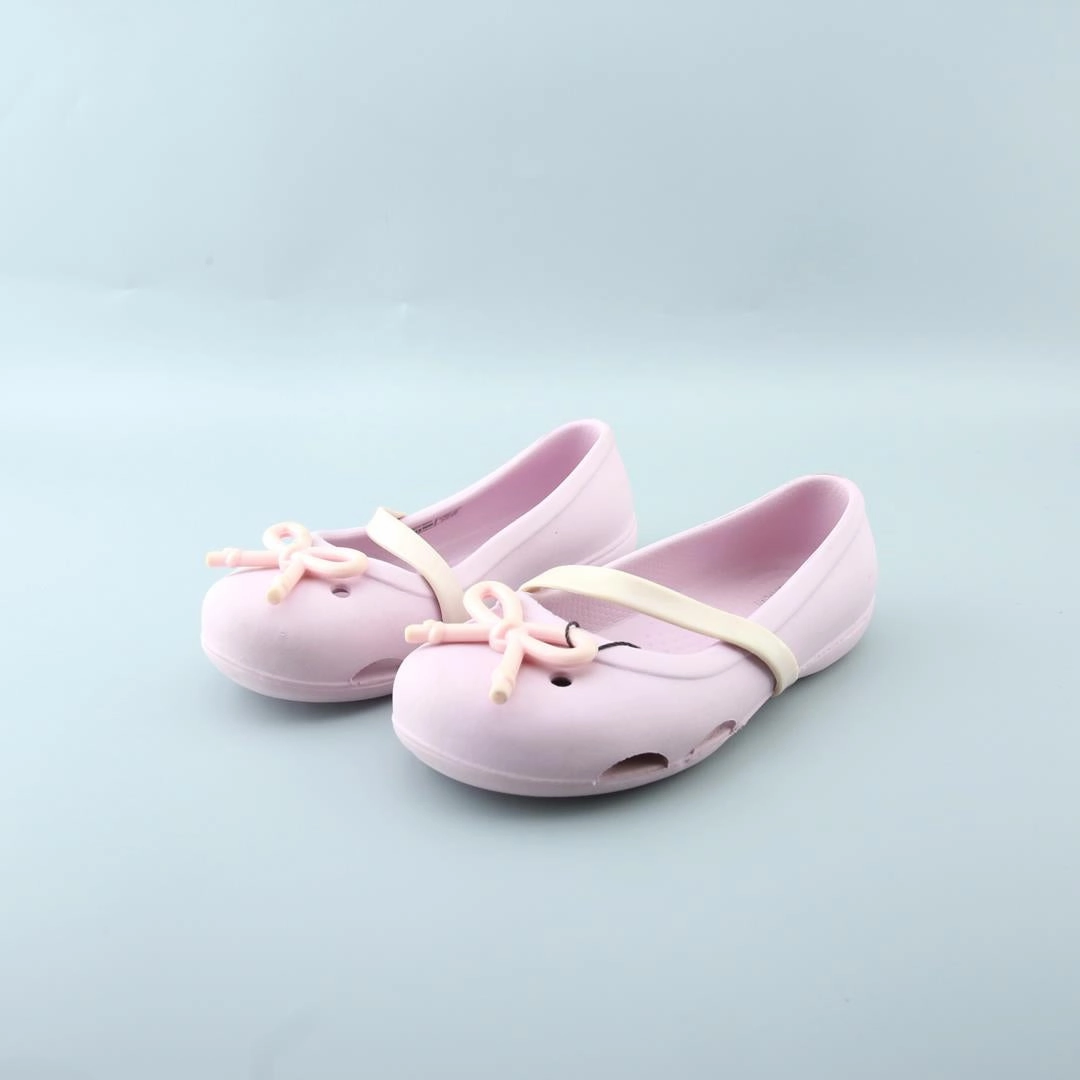 CROCS . Crocs comfortable casual shoes