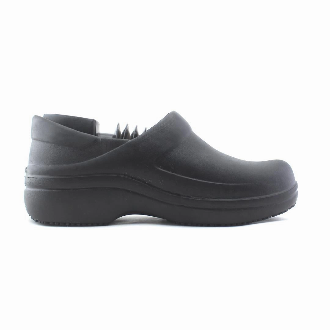 CROCS NERIA PRO II SLIP RESISTANT Crocs casual shoe styles