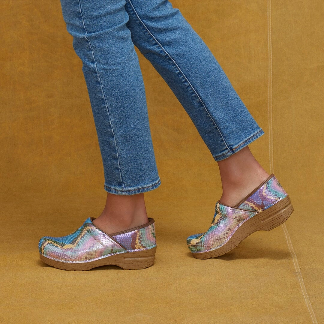 DANSKO PROFESSIONAL PATENT - FINAL SALE! Dansko shoe design close-ups