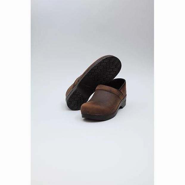 DANSKO PROFESSIONAL WOMEN'S ANTIQUE BROWN Dansko shoe design close-ups
