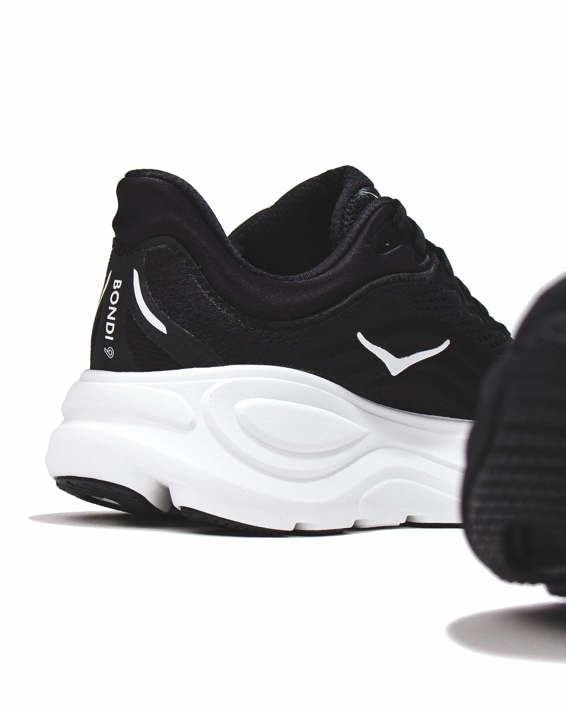 Hoka One One Men Bondi 9 Black White 1162011-BWHT Hoka One One shoe close-ups